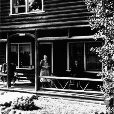 Homestead, Harris Avenue, Mr and Mrs Gillis on Porch