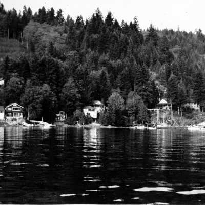 Quarries Lodge from water