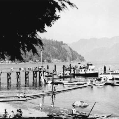 Hollyburn ferry at Government Wharf