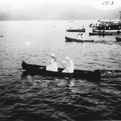 Women in Canoe