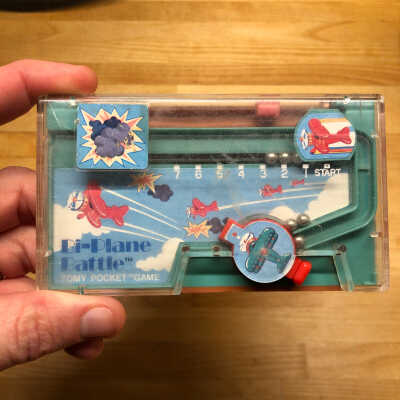 Plastic dog fight game