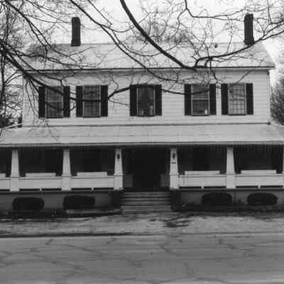 Colonial Inn
