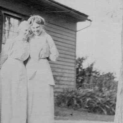 Elsie Milne And Her Mother