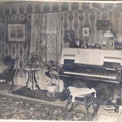 Burnside Parlor, 1908