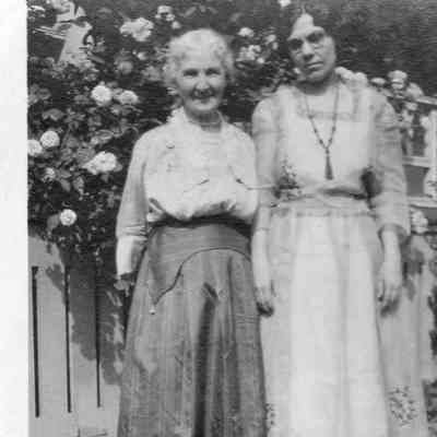 Elsie Milne With Her Mother