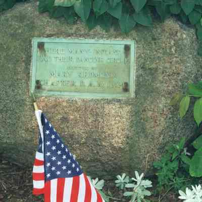 Dancing Circle Monument, 2002