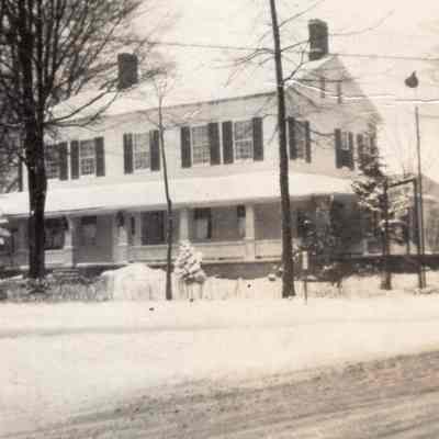 Colonial Inn