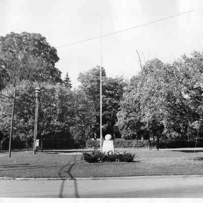 Kinsman Square, 1974