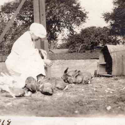 Lady With Rabbit And Birds, 1918