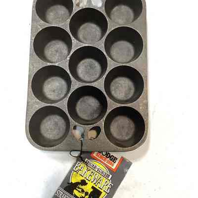 11 cup muffin pan