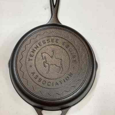 Jack Daniel’s Tennessee Squire Association #8 skillet