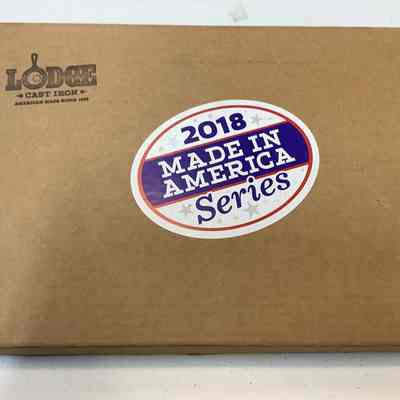 2018 Made in America Series Press Kit #8 skillet with pins