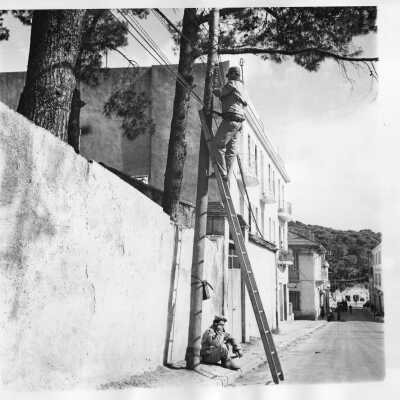 WWII Linemen Working In Algiers