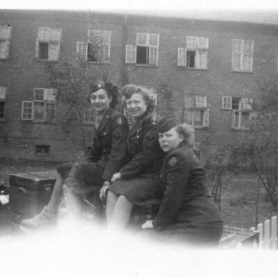 WWII Photo Of Three WACs