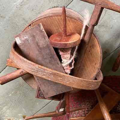 Various spinning tools & staved bucket