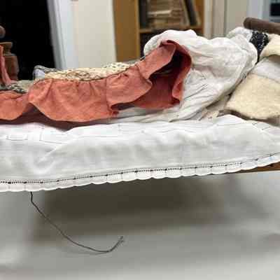 Doll Bed & actress