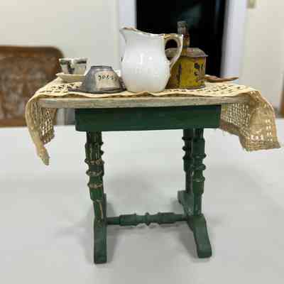 Dollhouse Furniture
