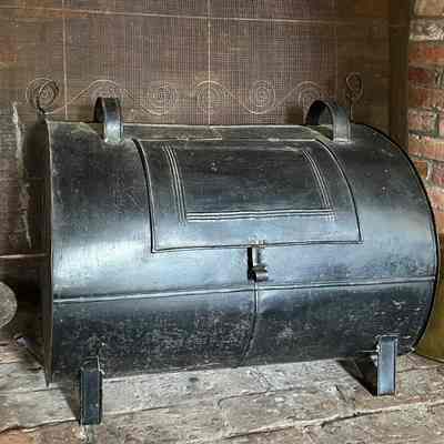 Tin Kitchen