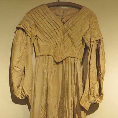 Gold brocade dress, circa 1840