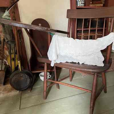 Windsor Writing Chair