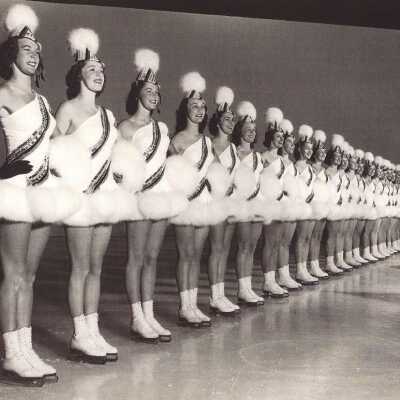 Patty Hoyt, second from left
