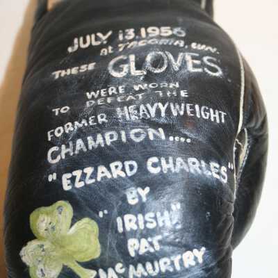 Glove, boxing