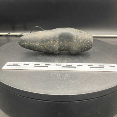 Serpentine ax-head