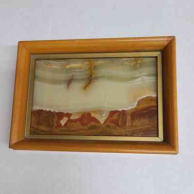 Onyx in Frame