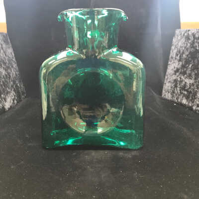 Art Deco Emerald Water Bottle