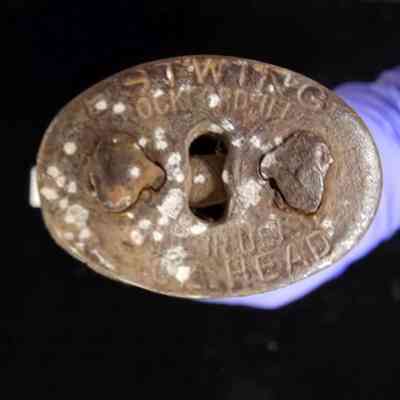 ESTWING," "ROCKFORD," "MADE IN USA," and likely indicates the head weight, such as "16 OZ HEAD