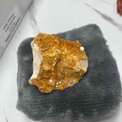 Wulfenite on Calcite