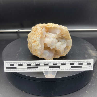Calcite Impressions in Agate