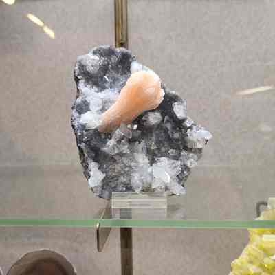 Stilbite on Quartz