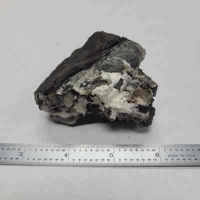 Kaolinite and Quartz in Septarian Geode