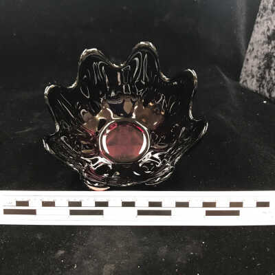 Glass bowl