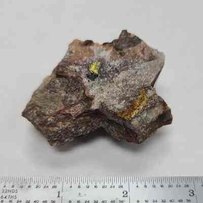 Metauranocircite with Specularite
