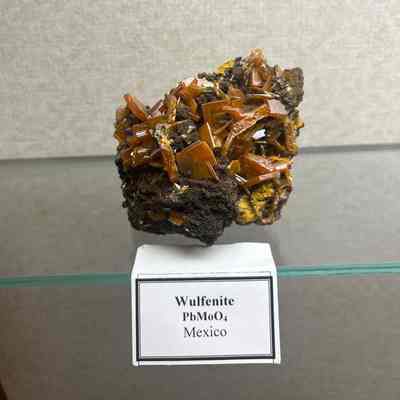 Wulfenite