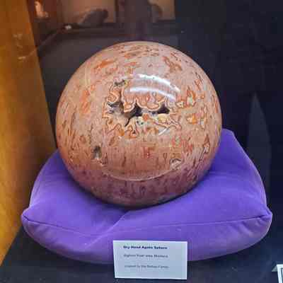 Dry head Agate Sphere