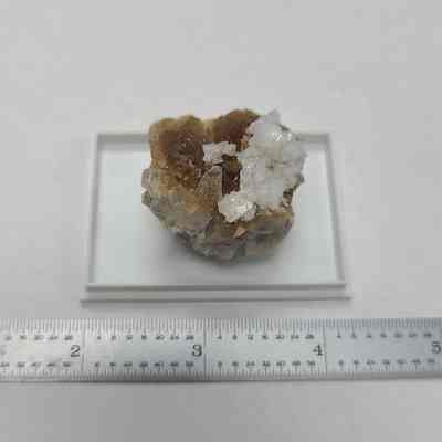 Harmotome on Calcite
