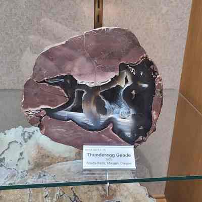 Thunderegg Geode