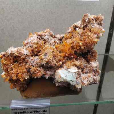 Creedite w/Fluorite