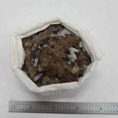 Aragonite on Dolomite