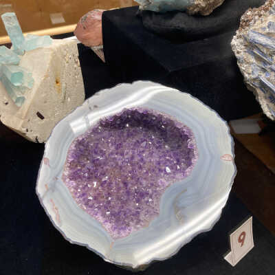 Amethyst geode