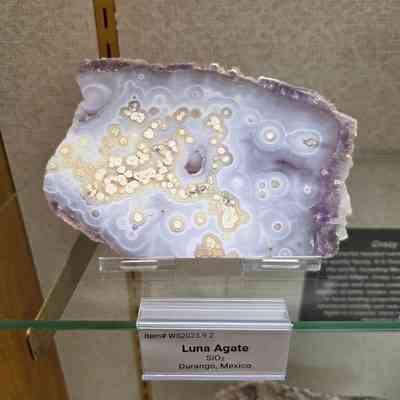 Luna Agate
