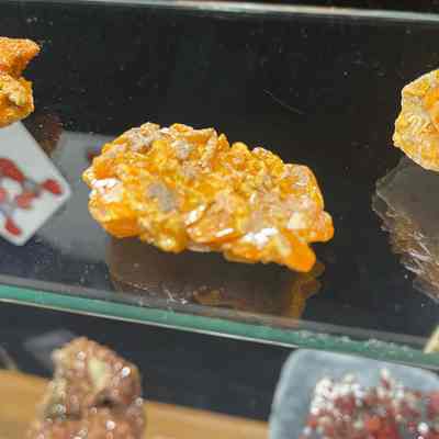 Wulfenite