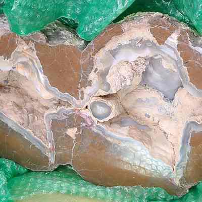 Twinned Thunderegg Geode
