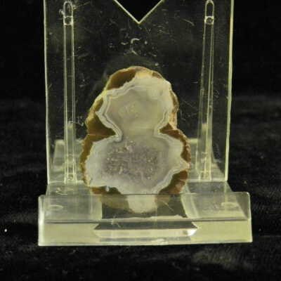 Quartz var. agate