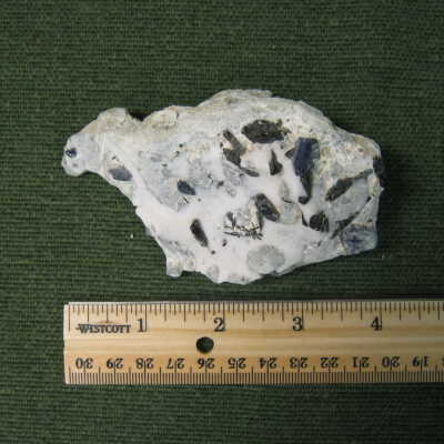 Benitoite / Neptunite
