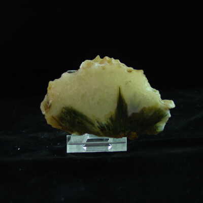 Sagenite in Agate