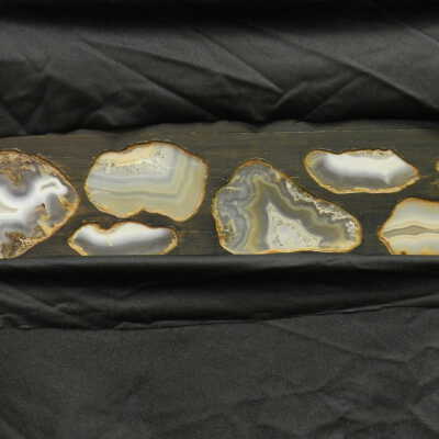 Quartz var. agate